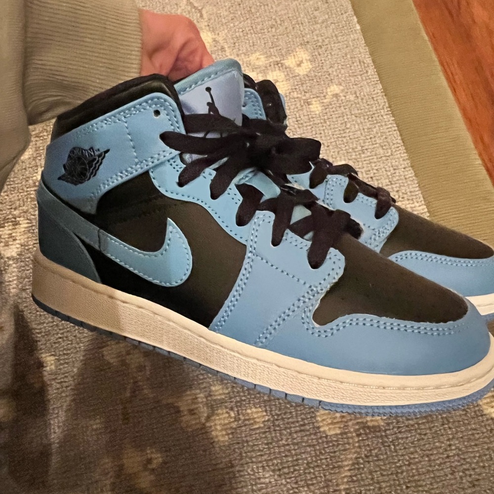 Never worn Air Jordan size 3.5 youth